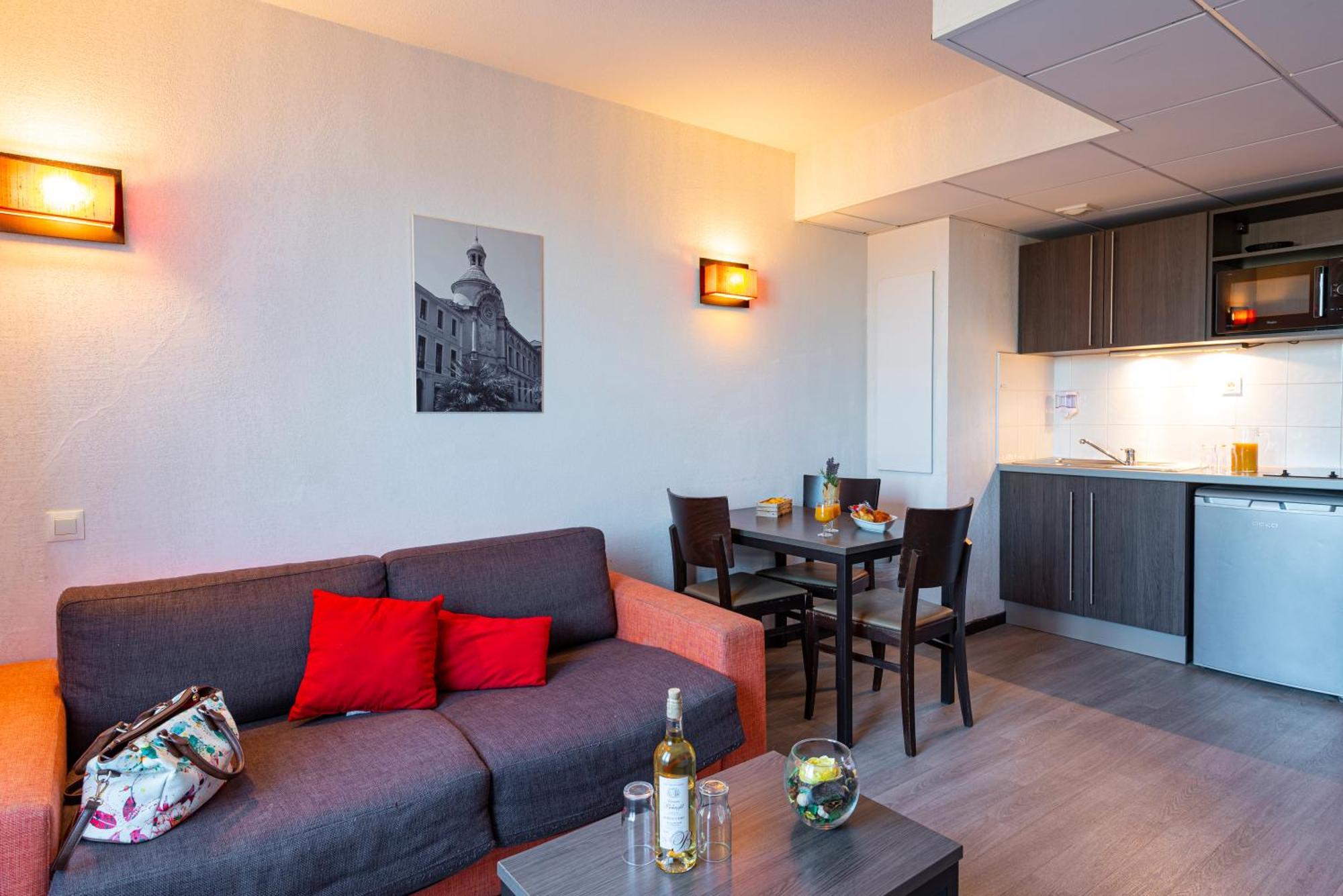 Comfort Aparthotel Nimes Centre المظهر الخارجي الصورة