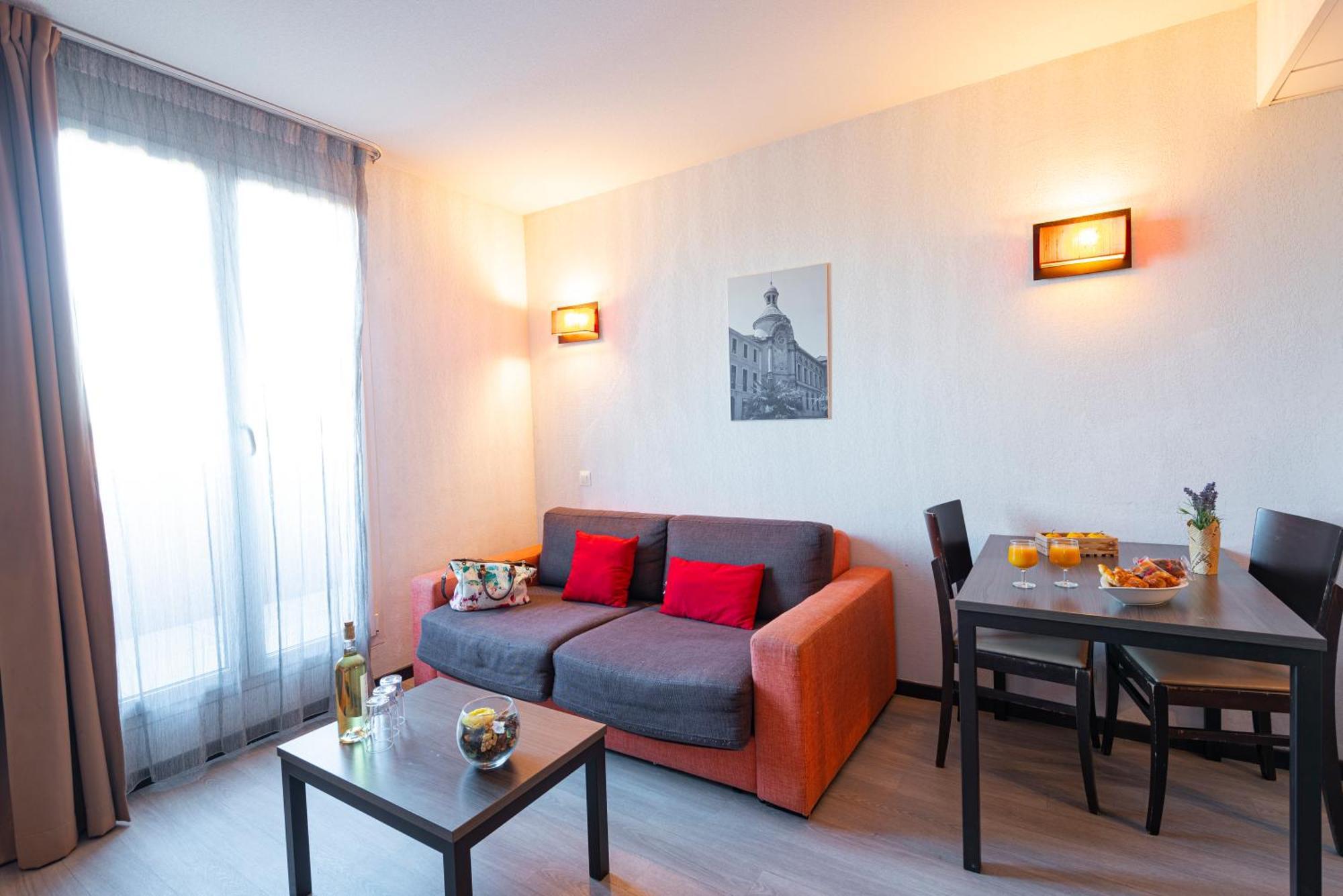 Comfort Aparthotel Nimes Centre المظهر الخارجي الصورة