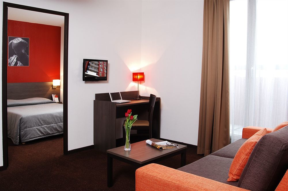 Comfort Aparthotel Nimes Centre الغرفة الصورة